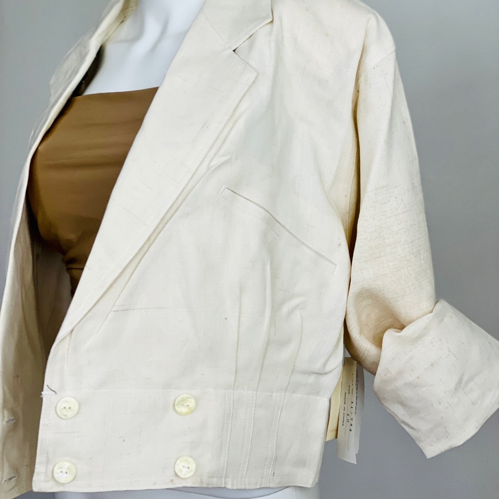 Vanilla Cropped Linen Oversized Jacket - Picture 13 of 15